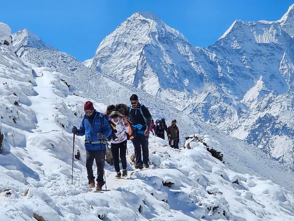 Nima Adventure climbing team